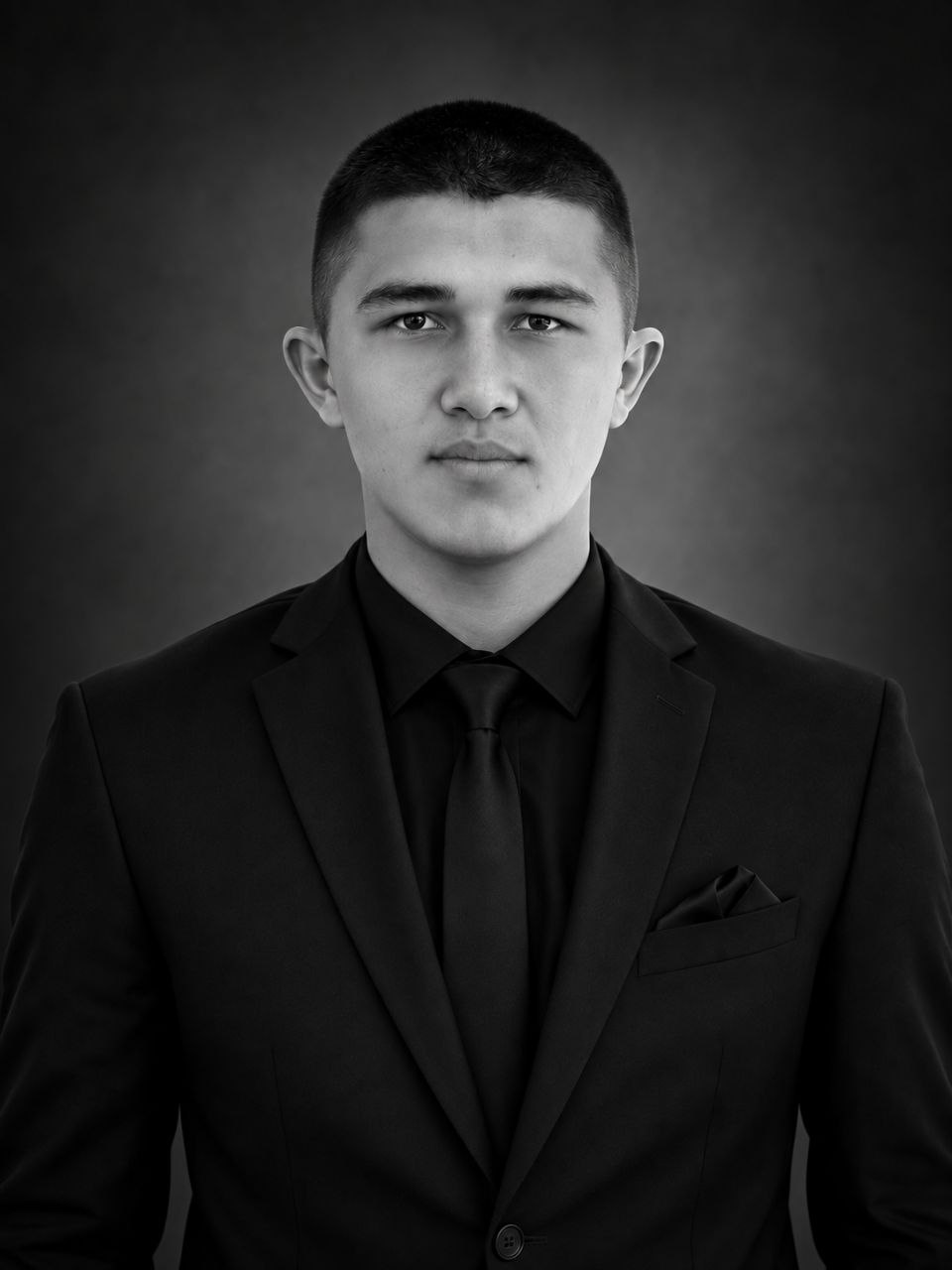Amankeldi O'sarov — Co-Founder & CFO
